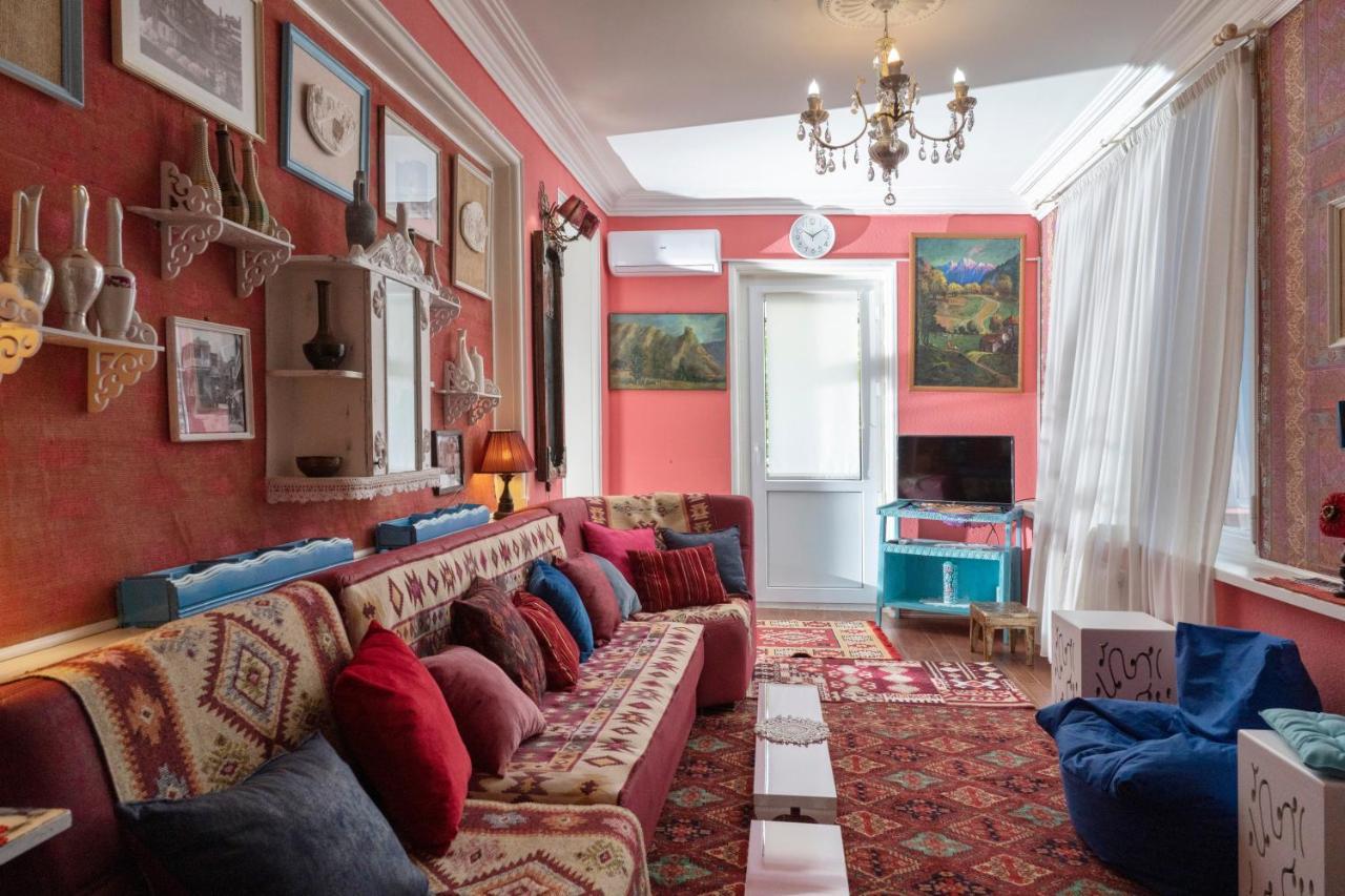 Elia Boutique Hostel Tbilissi Extérieur photo