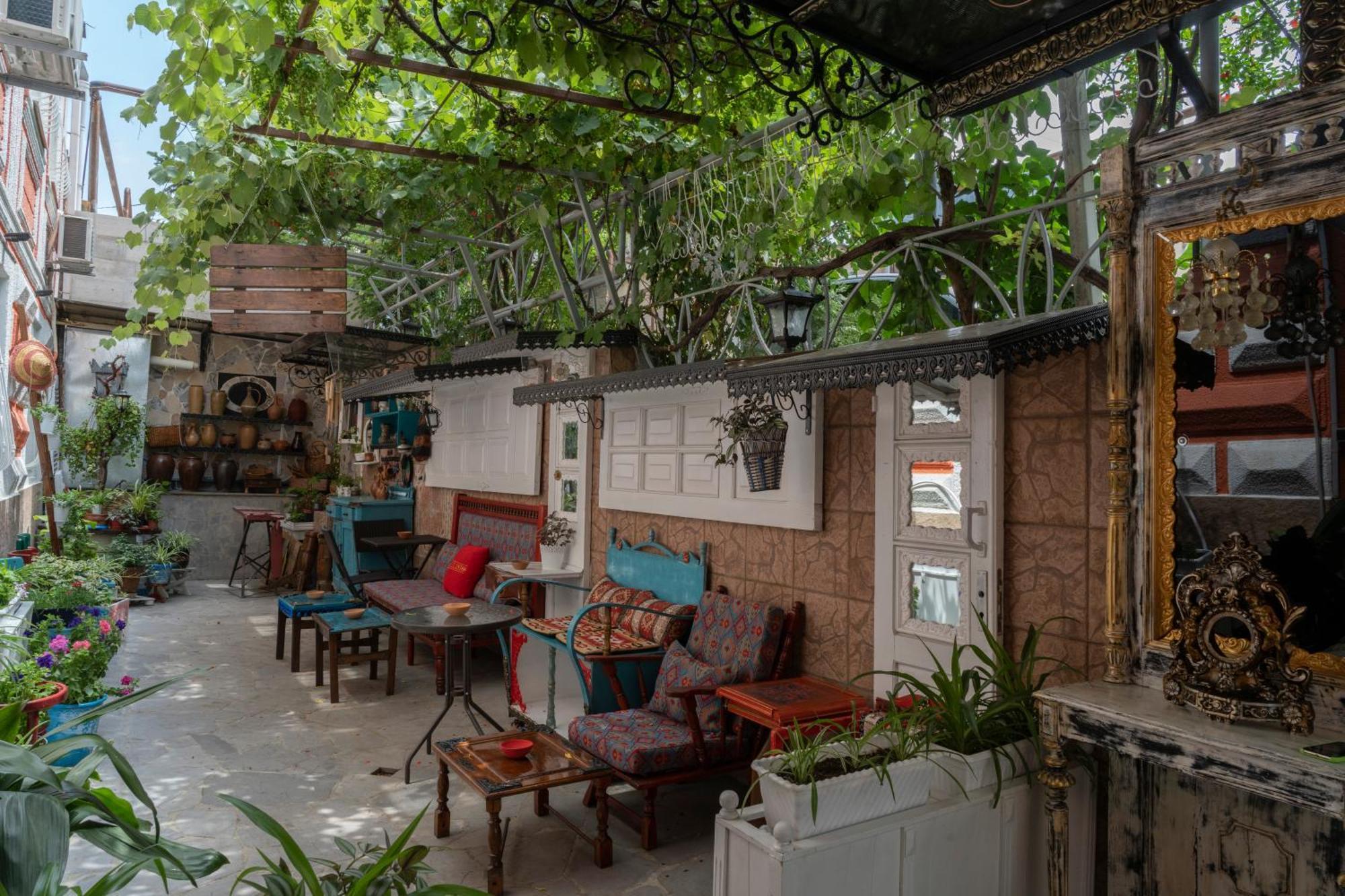 Elia Boutique Hostel Tbilissi Extérieur photo